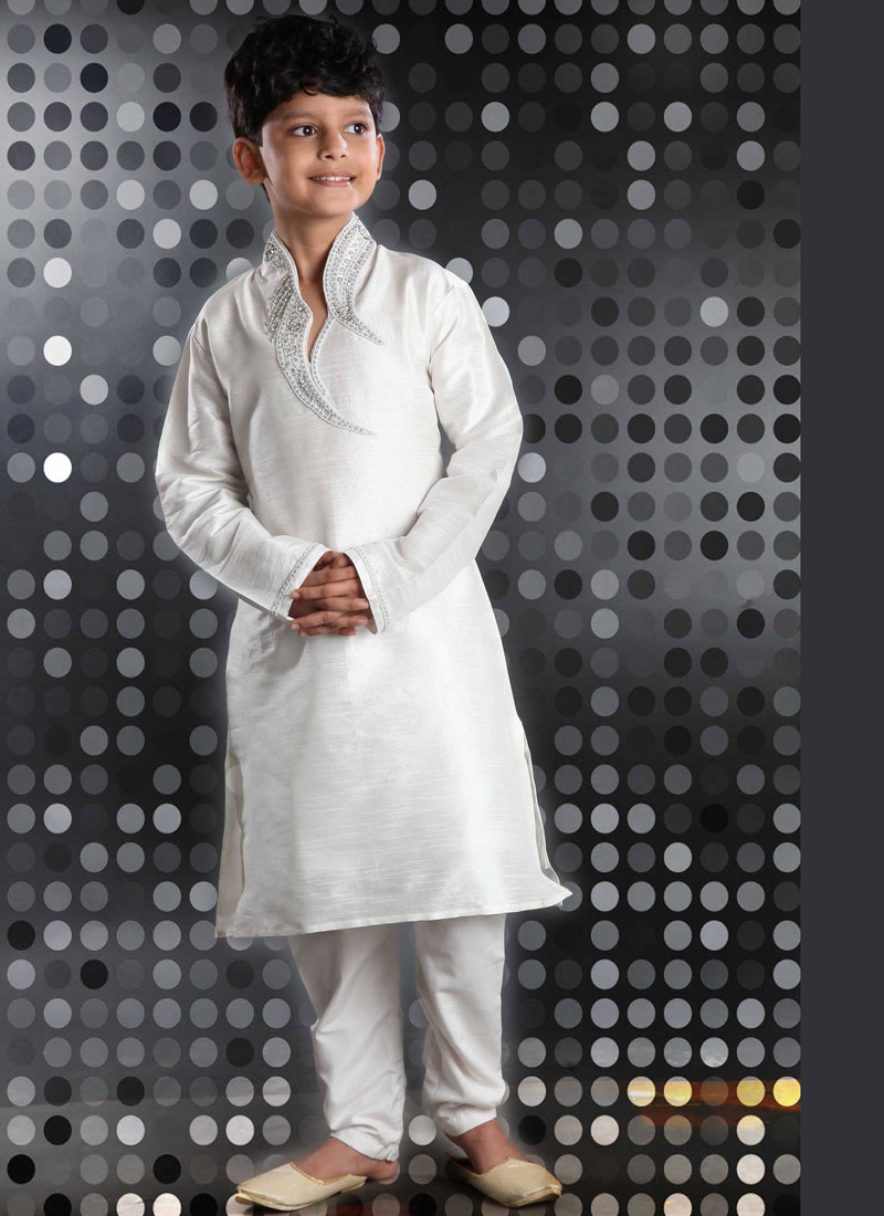 Amusing Off White Kurta Pyjama