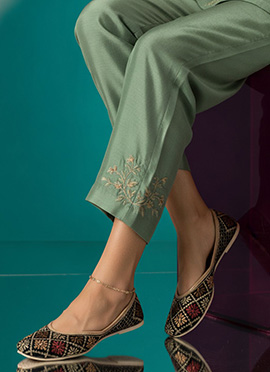 Black Embroidered Juti