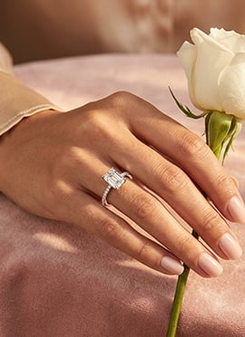 Elegant 925 Sterling Silver Moissanite Ring