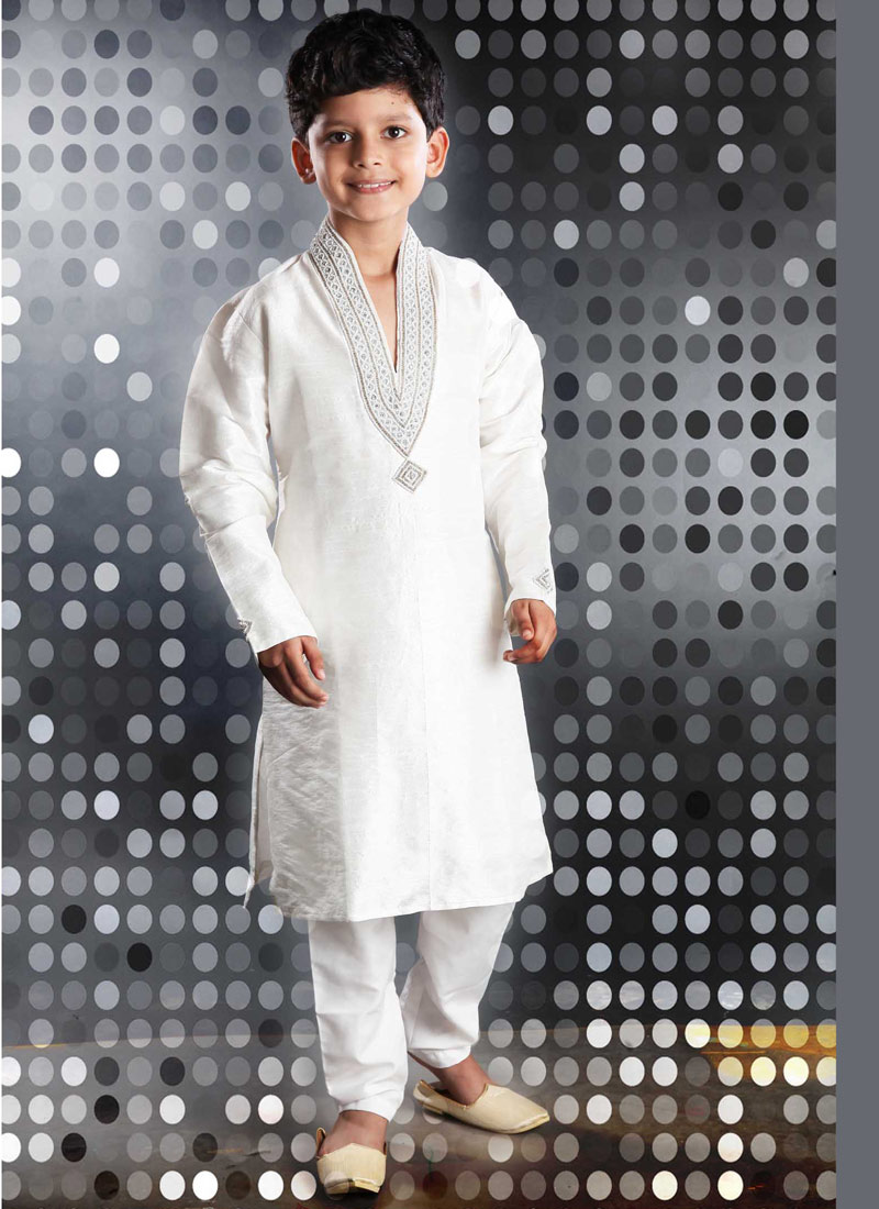 Glitzy Stones Studded Kurta Pyjama