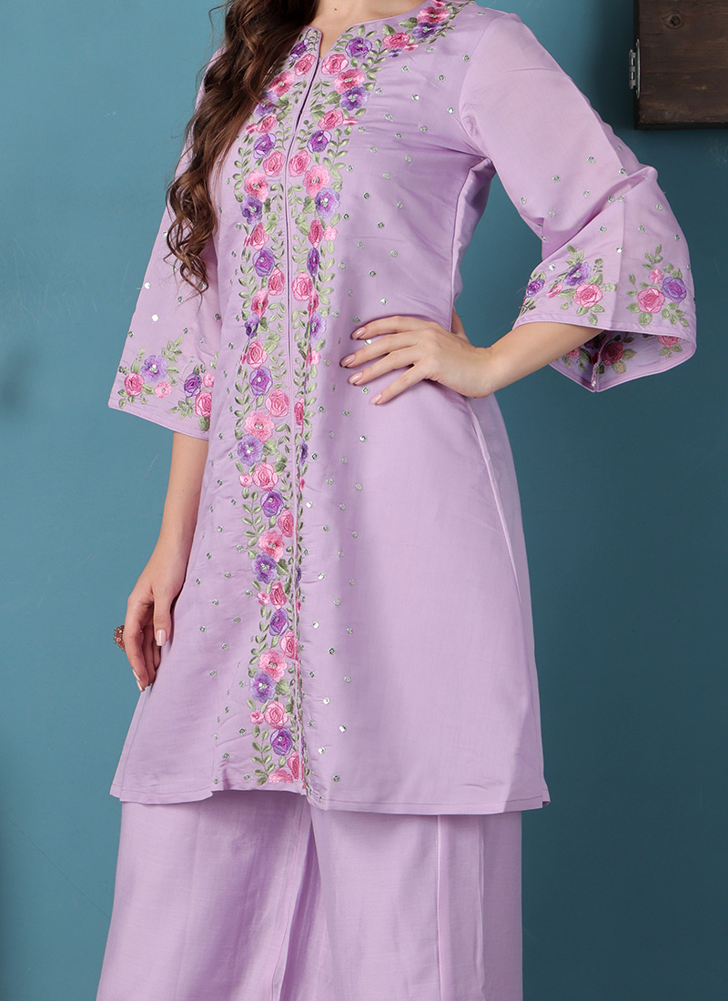 Lavender Embroidered Silk Blend Straight Round Neck Kurta Sets With Dupatta