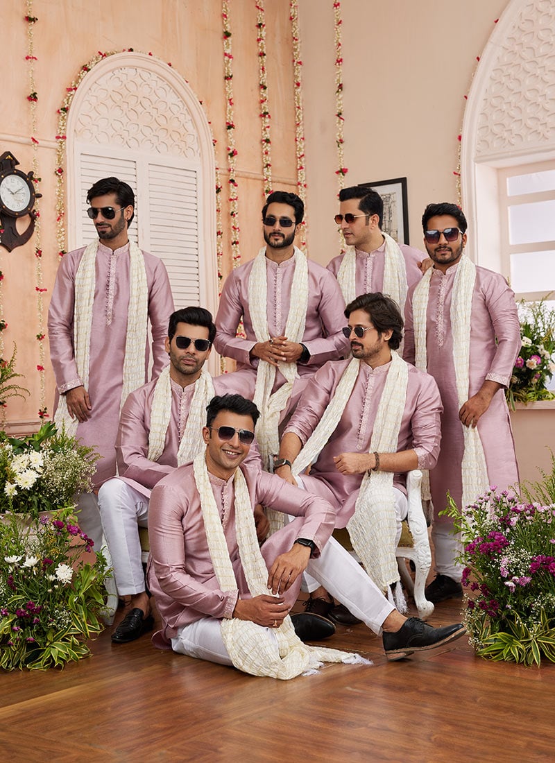 Onion Pink Banarasi Silk Embroidered Kurta Pyjama With Stole For Men