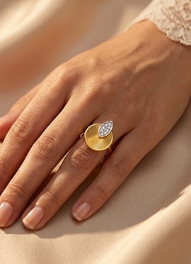 Stylish Gold 925 Sterling Silver Moissanite Ring