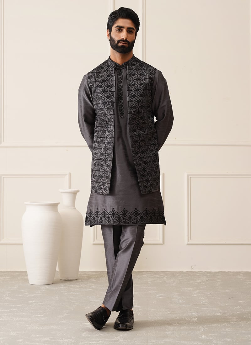 Bandi Set Beauty Dark Grey Silk With Intricate Hand Embroidery Wedding Wear