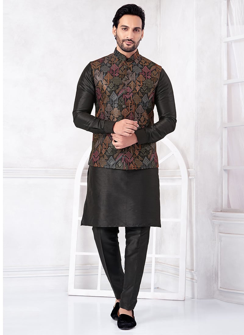 Black Banarasi Silk Embroidered Sequins Thread Bandi Set Festive Wear