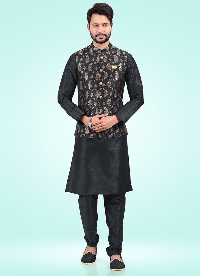 Black Banarasi Silk Jacquard Bandi Set Party Wear