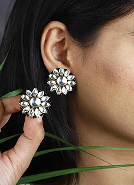 Black Kundan And Beads Studs