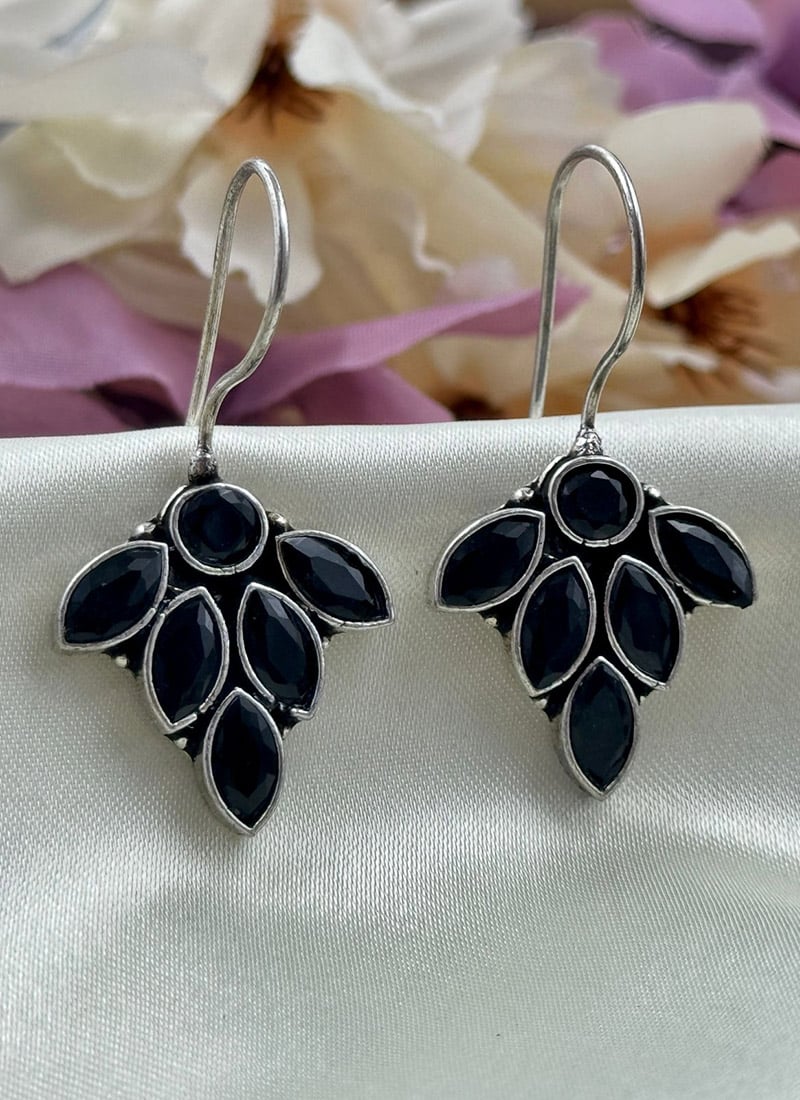 Black Kundan Drops Festive Wear