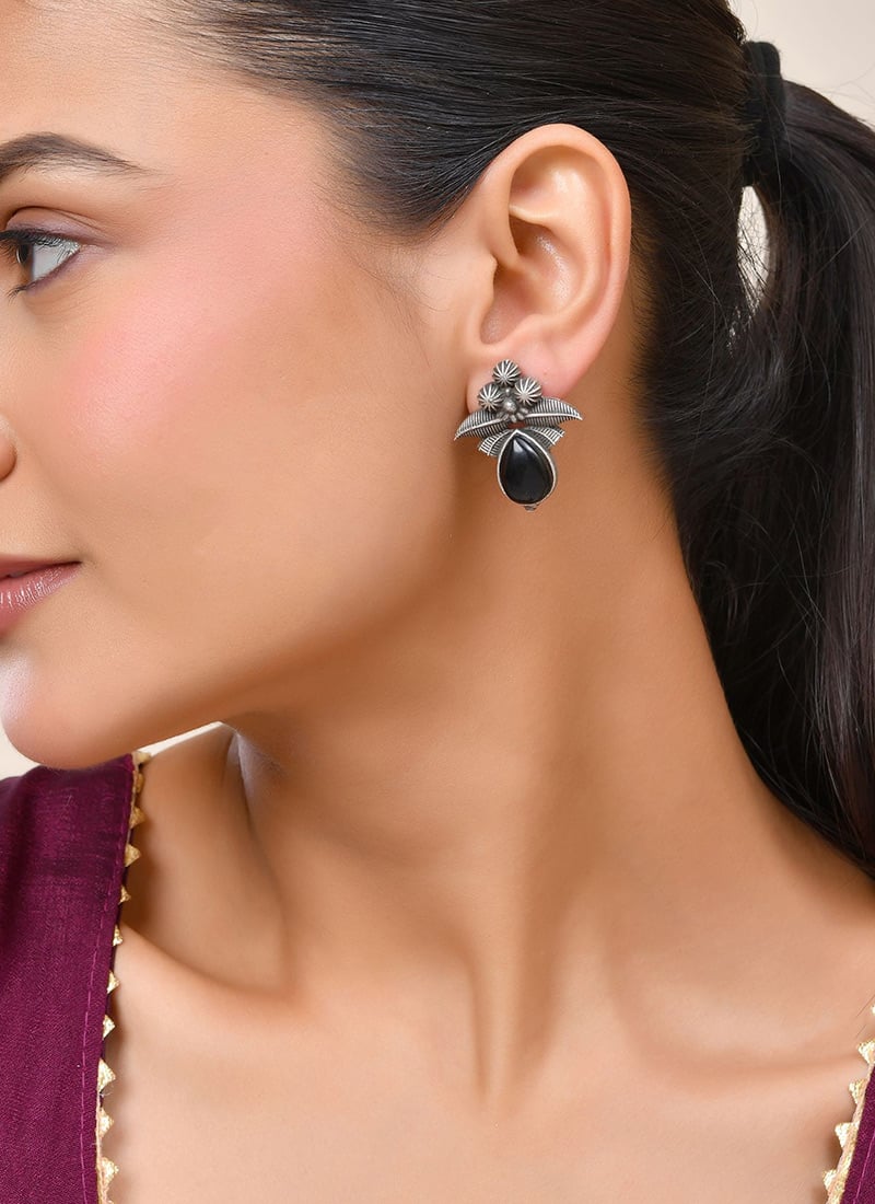 Black Kundan Studs After Six Wear