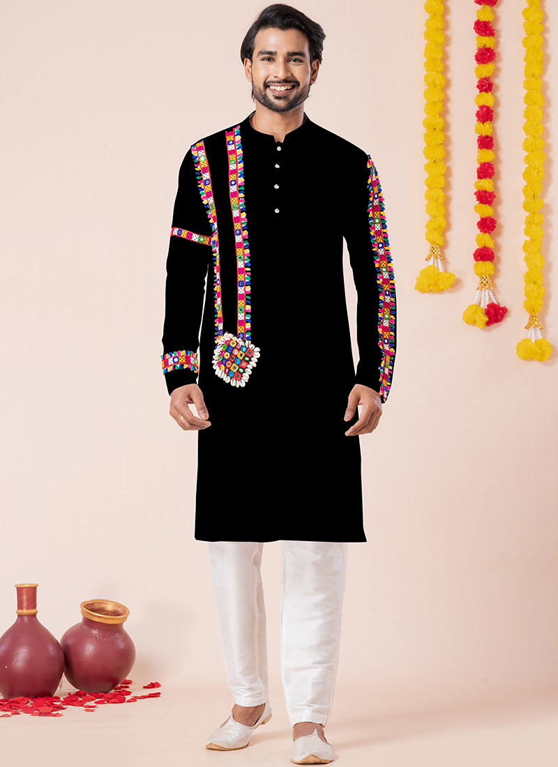 Black Rayon Kutch Work Kurta Pyjama