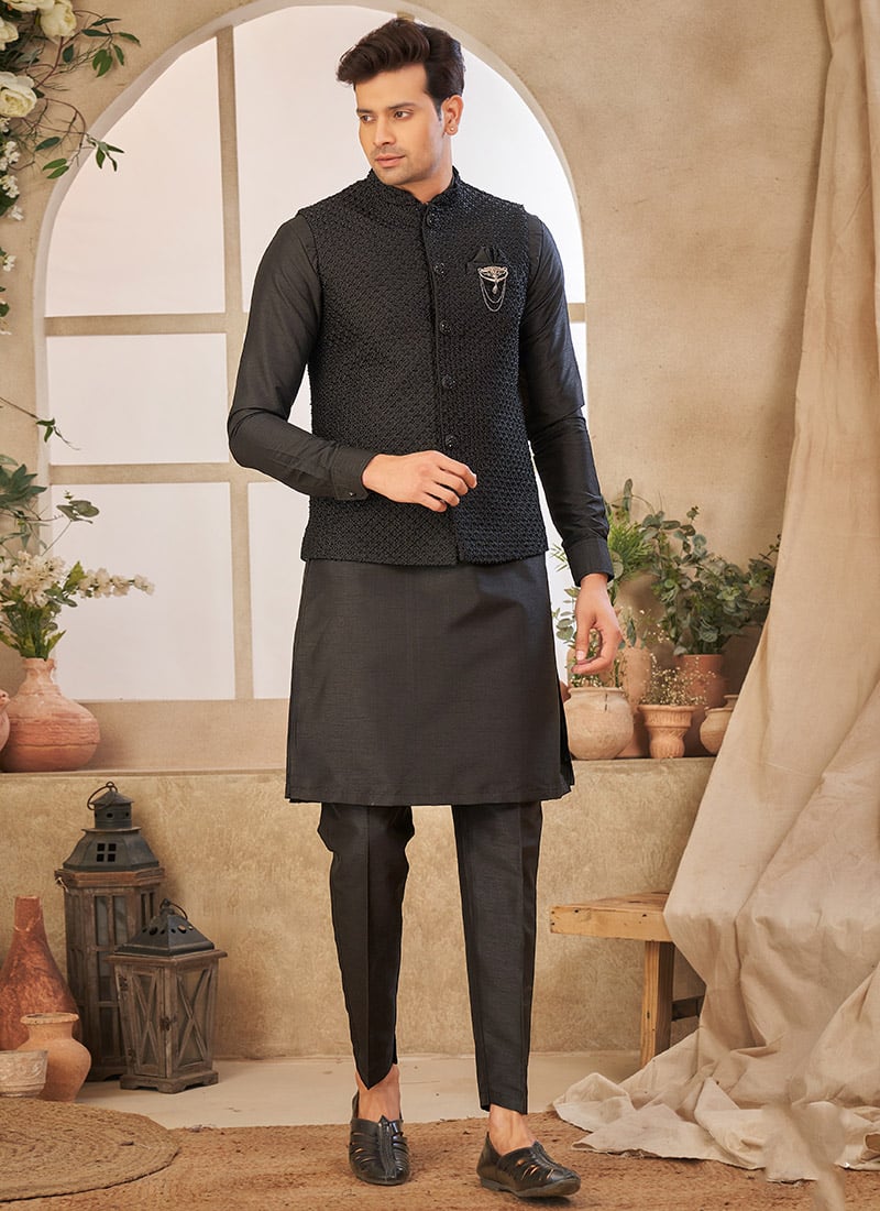 Black Silk Embroidered Bandi Set