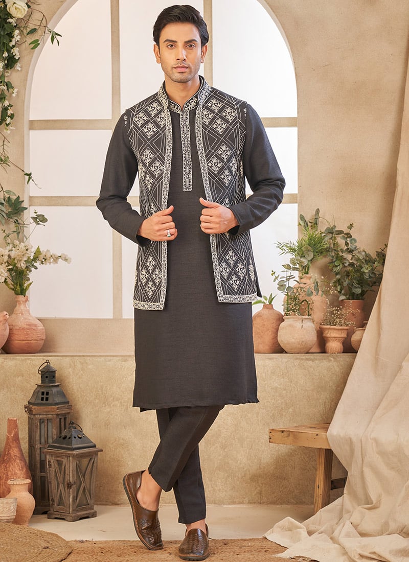 Black Silk Embroidered Bandi Set