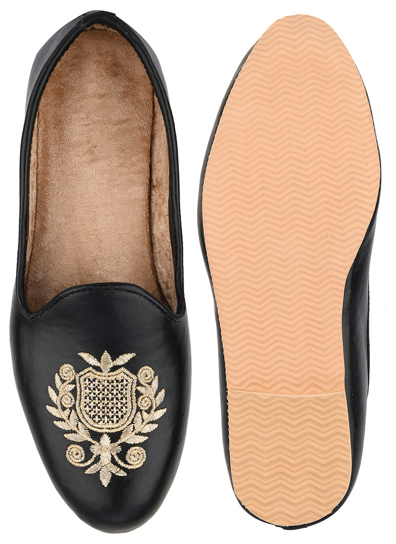 Black Zari Embroidered Mojri
