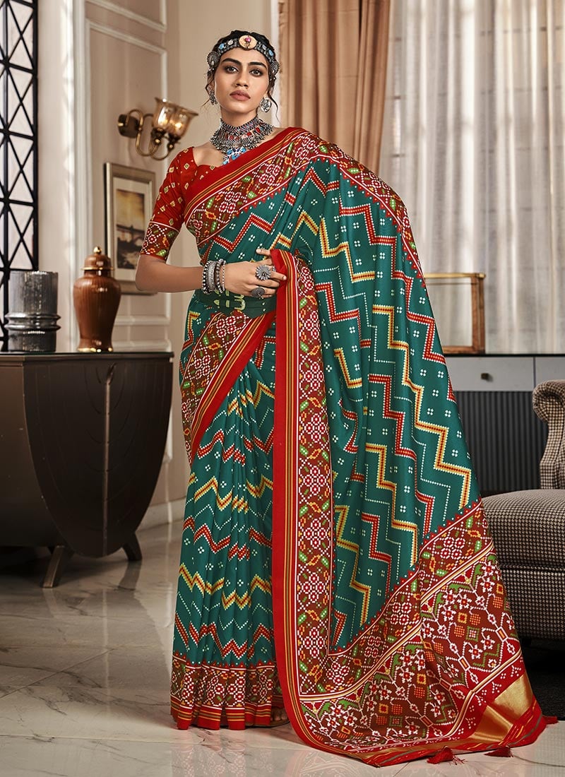 Bottle Green Handllom Silk Patola Print Saree