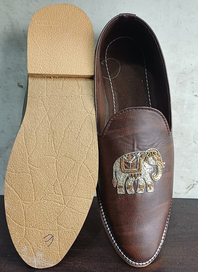 Brown Beads Zardosi Work Mojari For Men