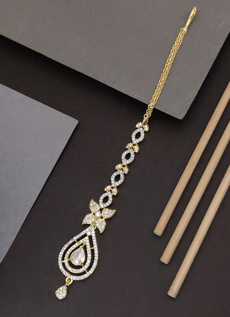 Charming Gold Kundan Stones Mangtikka Festive Wear