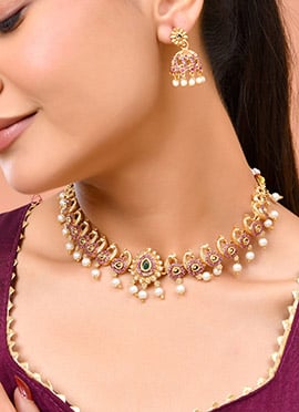Charming Gold Stone Moti Choker
