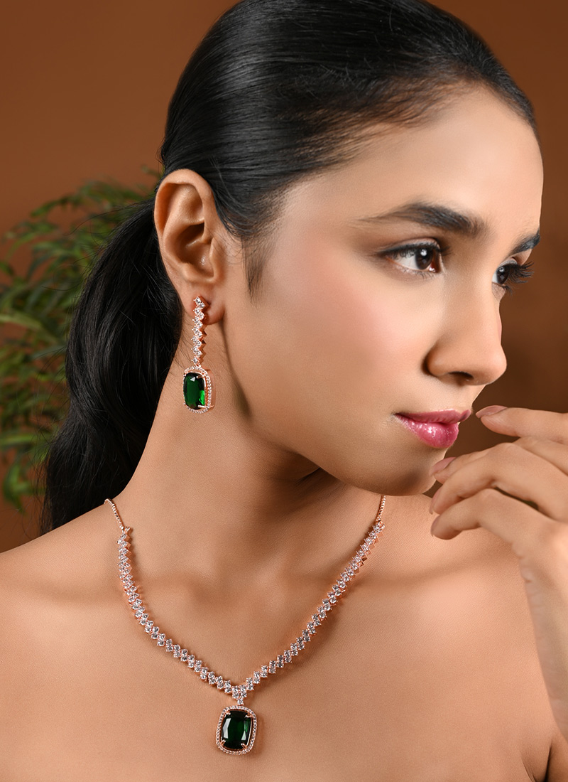 Charming Green American Diamond Stone Kundan Necklace Wedding Wear