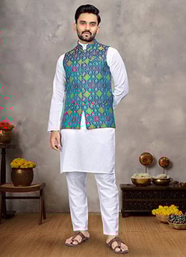 Charming White Cotton Jacquard Bandi Set