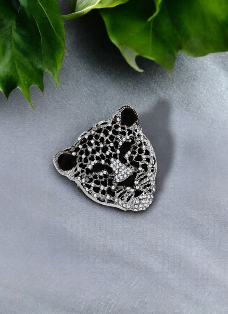 Cheetah Silver Stone Men Brooch