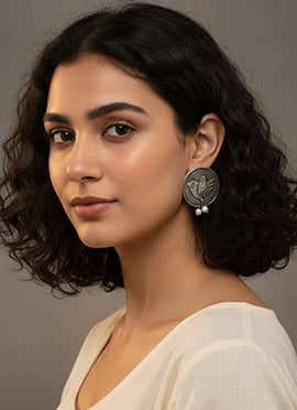 Chic Silver Oxidised Drop