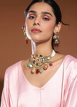 Choker Of Multicolored Golden Kundan Moti Beaded Splendor