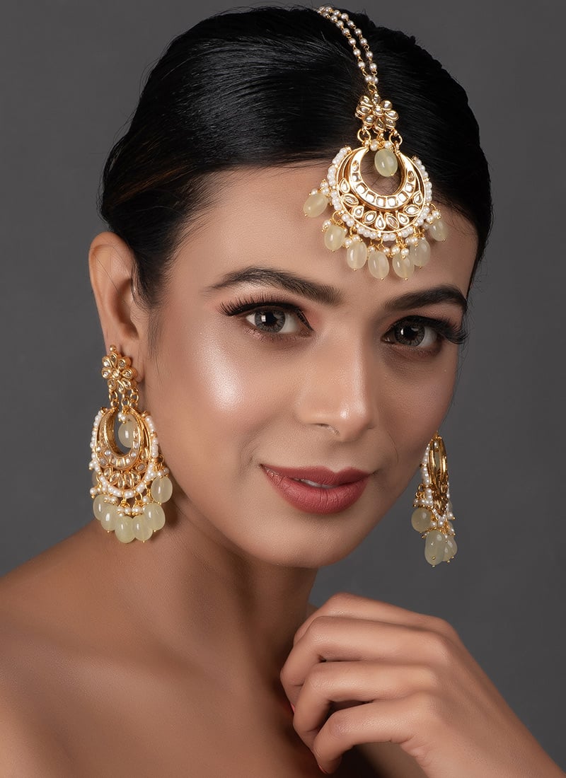 Cream Chaandbali Earrings With Mangtikka Party Wear
