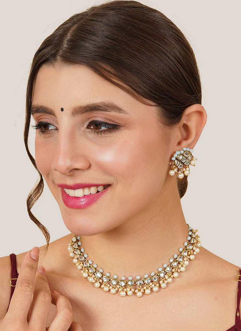 Cream Kundan With Beads And Mothi Work Choker
