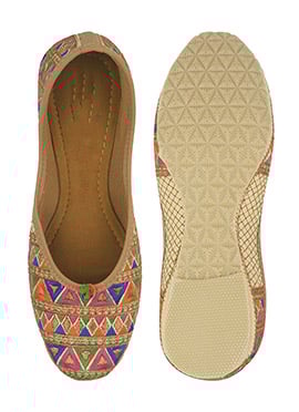 Cream Zari Embroidered Juti