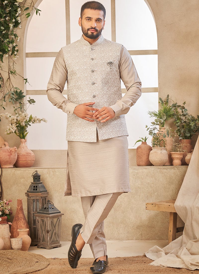 Dark Grey Silk Embroidered Bandi Set