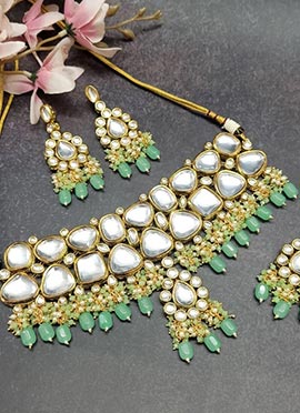 Designer Sea Green And White Kundan Choker Set
