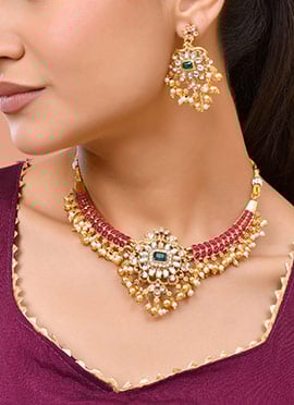 Elegant Gold Kundan Bead Choker