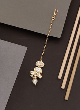 Elegant Golden Kundan And Beads Mangtikka