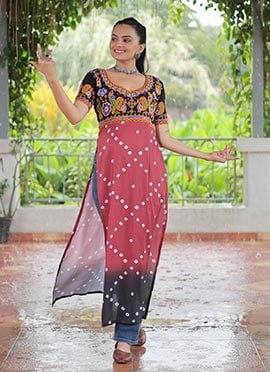 Elegant Pink Rayon Long Straight Kurti With Gamthi Print After Six Wear