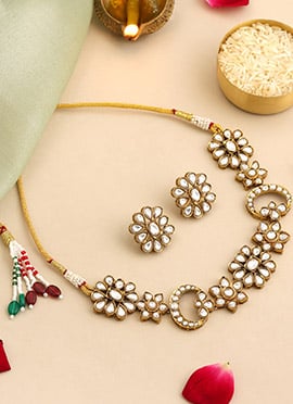 Elegant White Kundan Choker