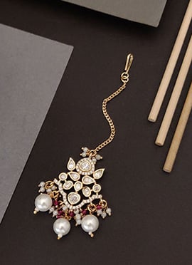 Exquisite Golden Moti And Stone Mangtikka