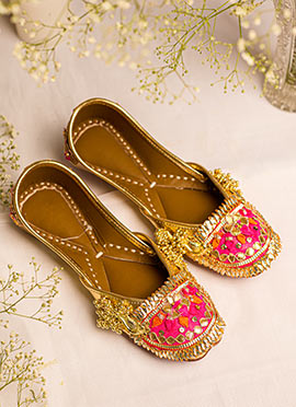 Gold Gota Work With Ghungroo Juti