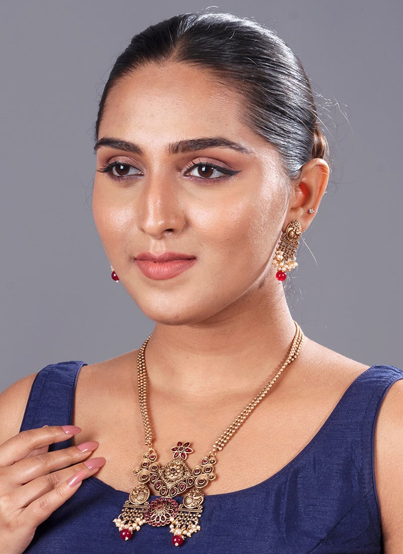 Gold Kundan and Beads Necklace Festive Wear