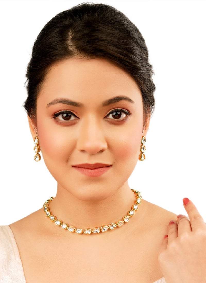 Gold Kundan Choker Festive Wear