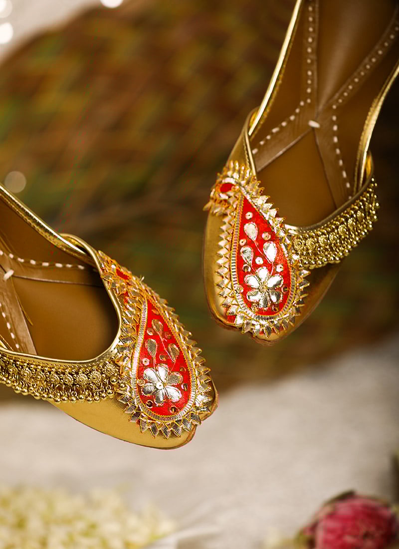 Gold Leather Zari Embroidered Sequins With Ghungroo Juti For Women