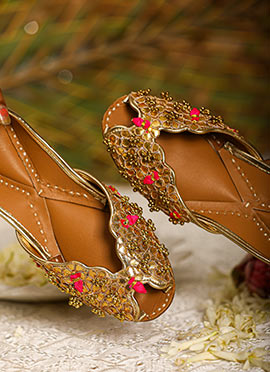 Gold Leather Zari Embroidered With Ghungroos Juti