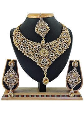 Gold N White Necklace Set