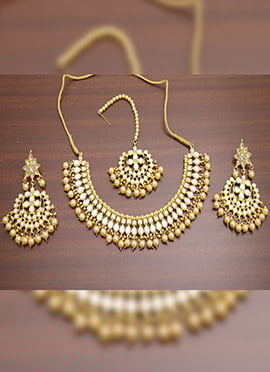 Gold N White Necklace Set