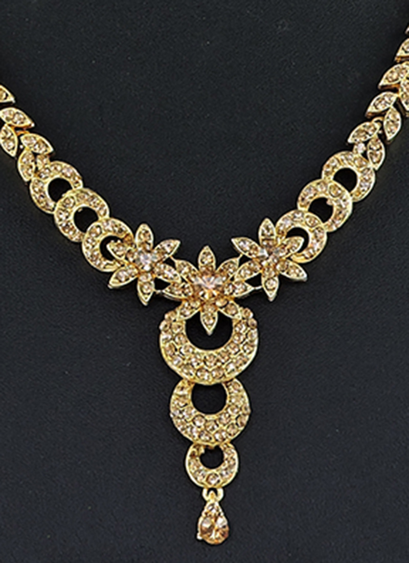 Cheapest place to buy gold necklace Clearance