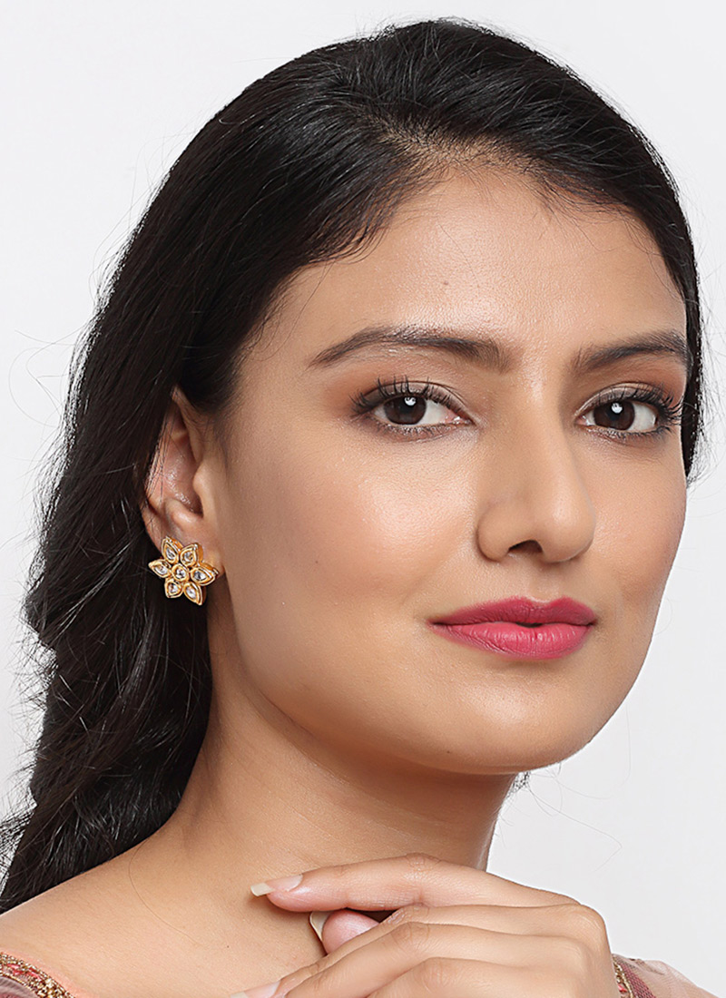 Gold Plated Kundan Studs With White Stones For A Classic Look