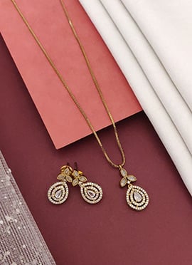 Gold Plated White Kundan Crystal Stone Teardrop Pendant Necklace Set