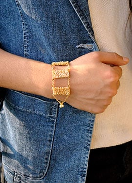 Golden Classy Bracelet