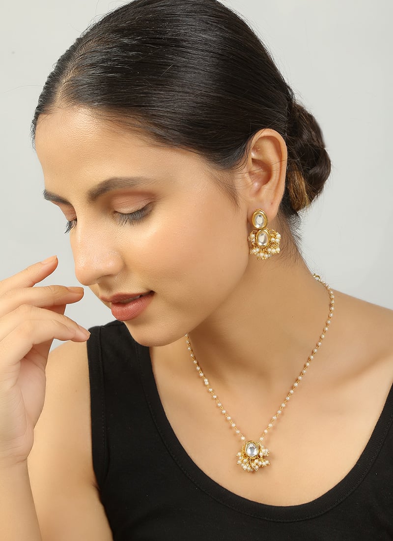 Golden Copper Kundan Necklace With Beads Festive Wear
