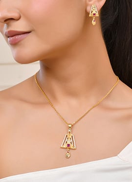 Golden Ethnic Stone Pendent Set For Women