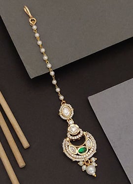 Golden Kundan And Beads Alluring Mangtikka